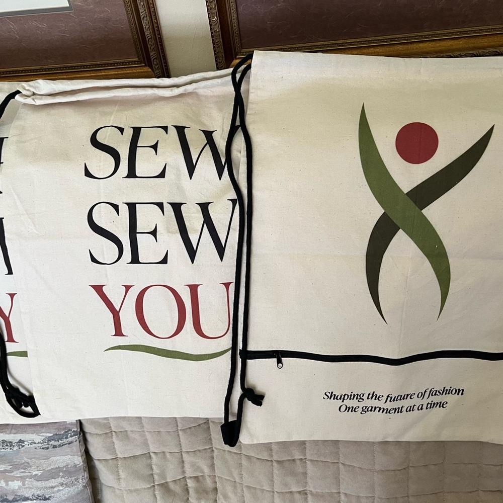 “SEW SEW YOU” cream canvas drawstring bag / backpack with zipper LOT of 3 Nice!